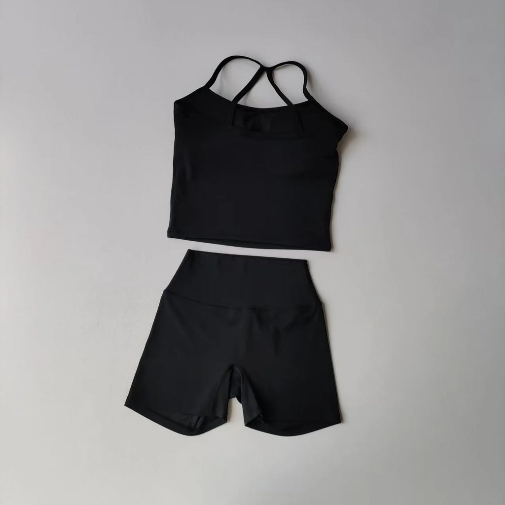 Conjunto Halter Seamless Atravex™ con Shorts Cintura Alta Acanalados – Definición y Soporte en Movimiento