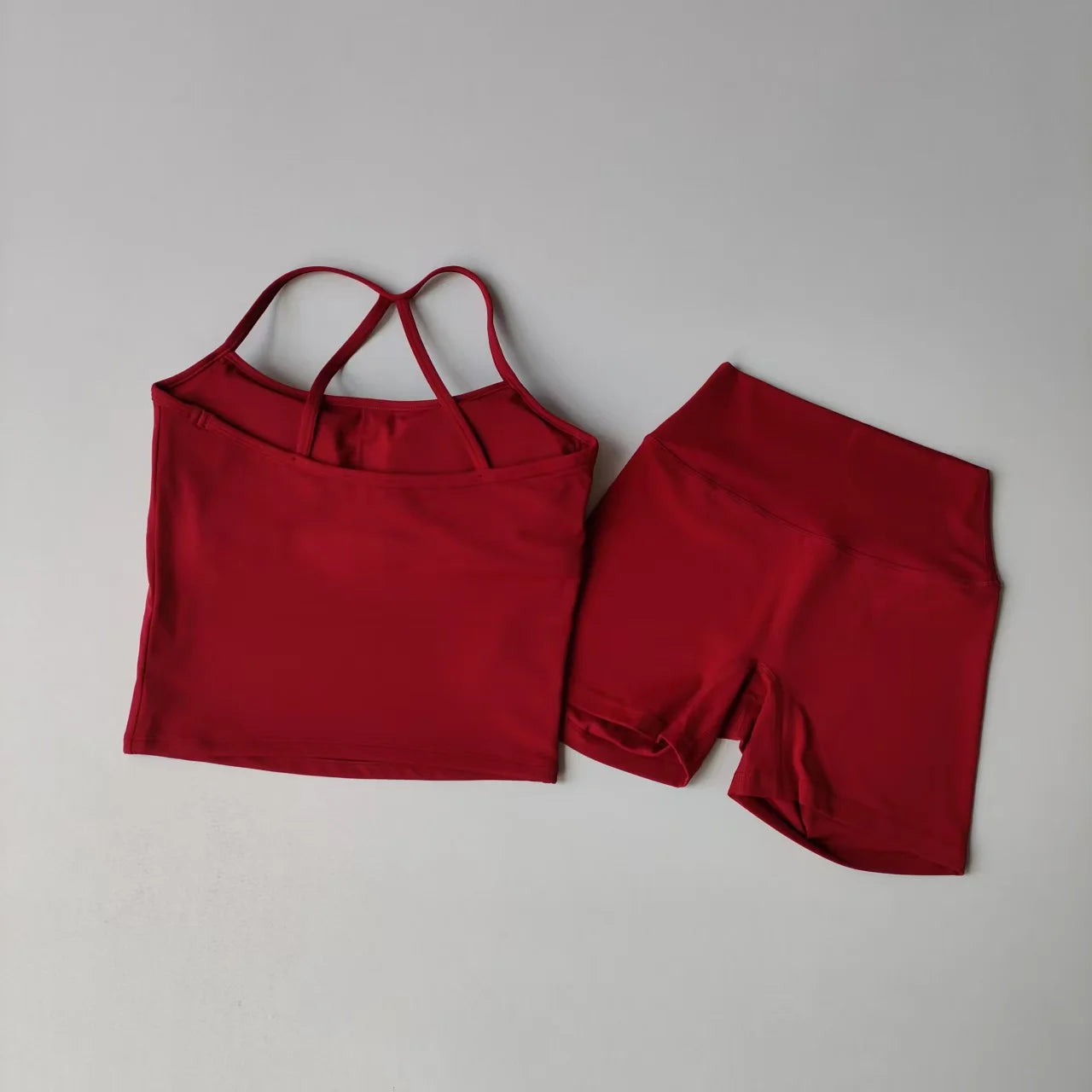 Conjunto Halter Seamless Atravex™ con Shorts Cintura Alta Acanalados – Definición y Soporte en Movimiento